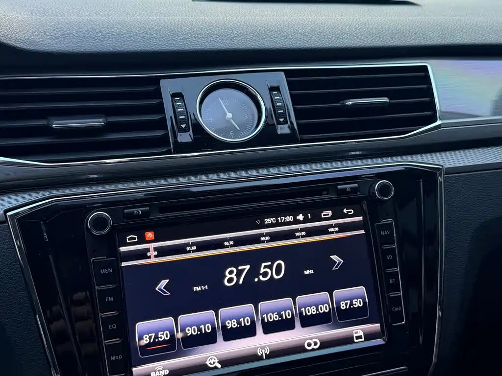 Volkswagen Passat — миниатюра 11
