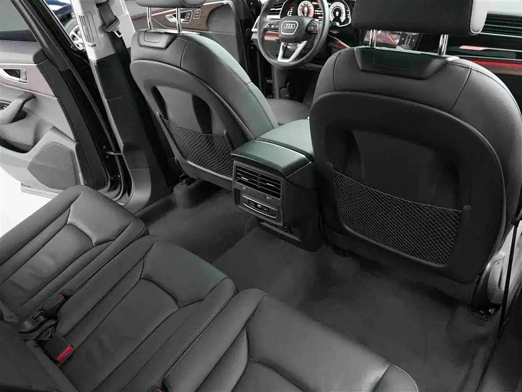 Audi Q7 — миниатюра 11