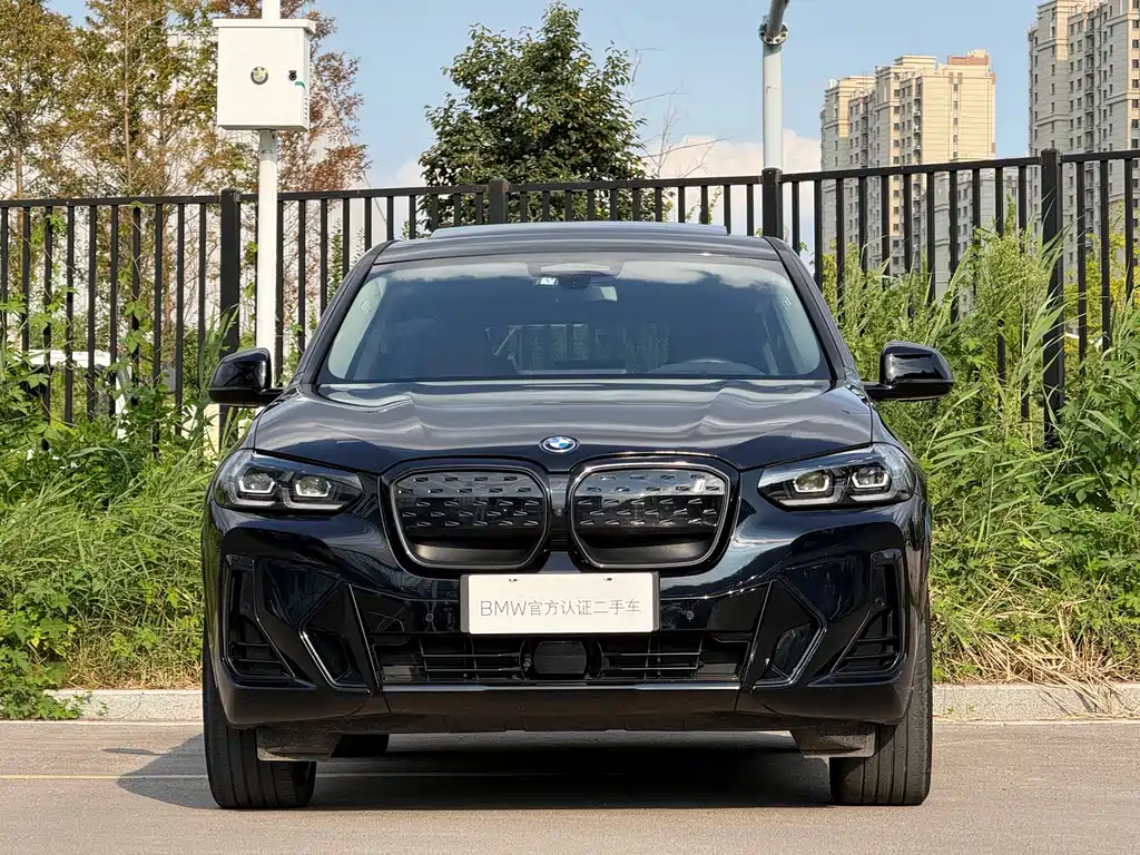 BMW iX3 — миниатюра 22