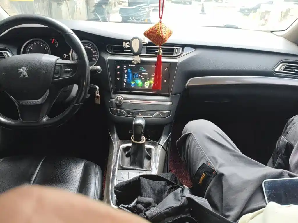 Peugeot 408 — миниатюра 10
