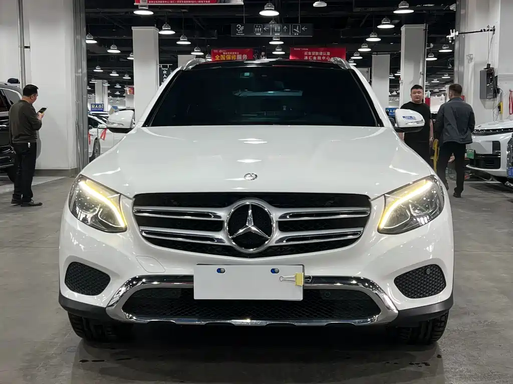 MERCEDES-BENZ GLC