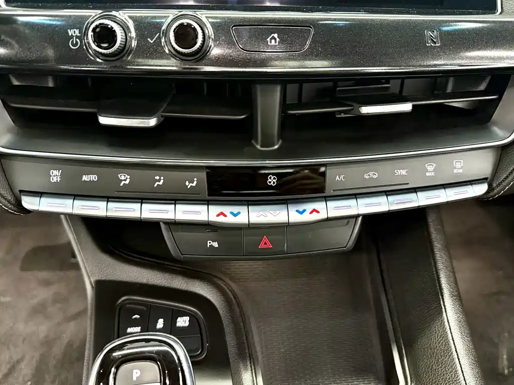 Cadillac CT5 — миниатюра 11