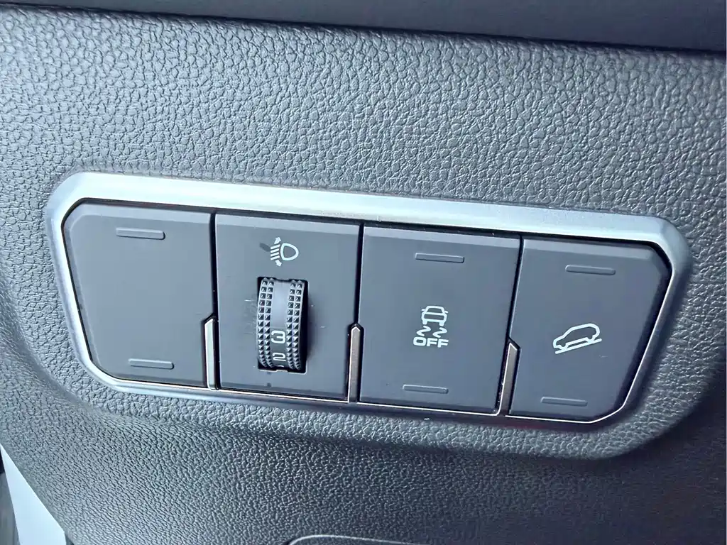 Haval M6 2023 PLUS 1.5T DCT Elite