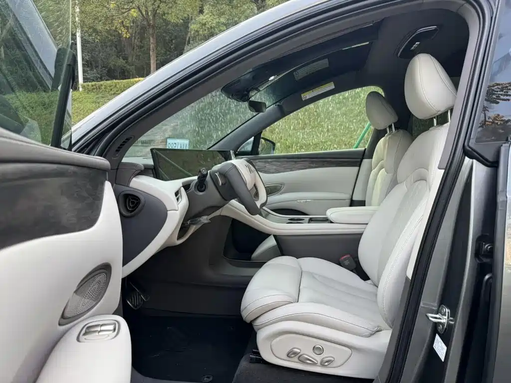 ZHIJI AUTOMOBILE ZHIJI LS7