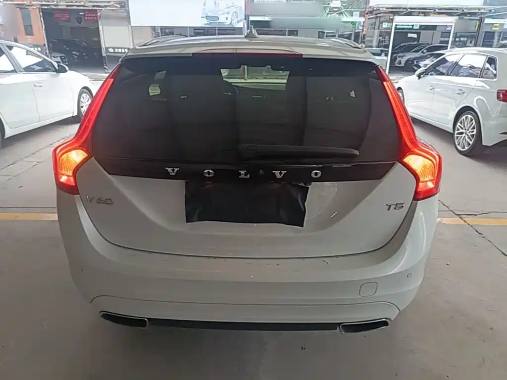 Volvo V60 — миниатюра 6