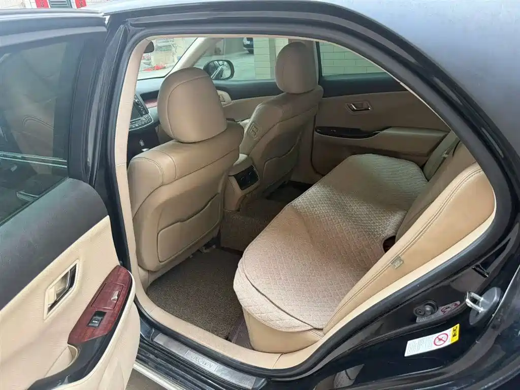 Toyota Crown 2010 2.5L Royal