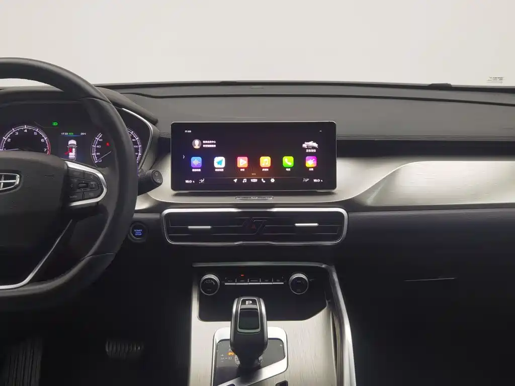 Geely Binyue — миниатюра 12