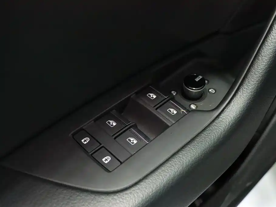 Audi A6L — миниатюра 11