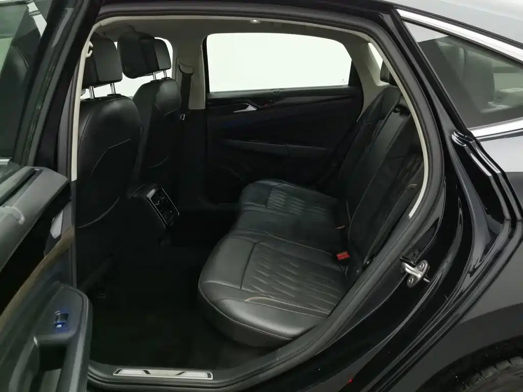 Volkswagen Passat — миниатюра 15