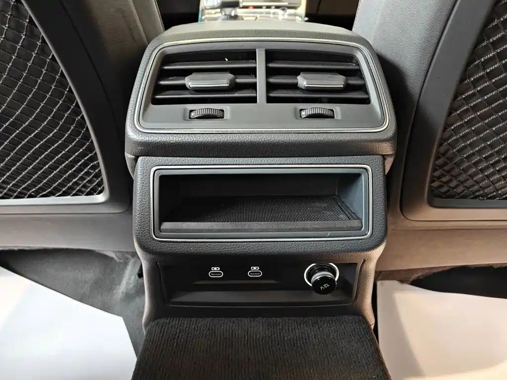 Audi A6L — миниатюра 15