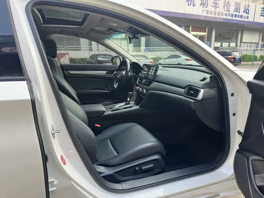 Honda Accord — миниатюра 10