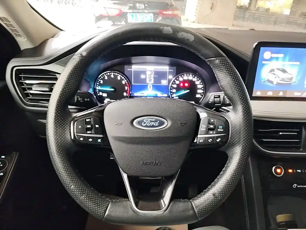 Ford Escape — миниатюра 11
