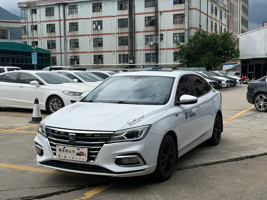 Roewe i5