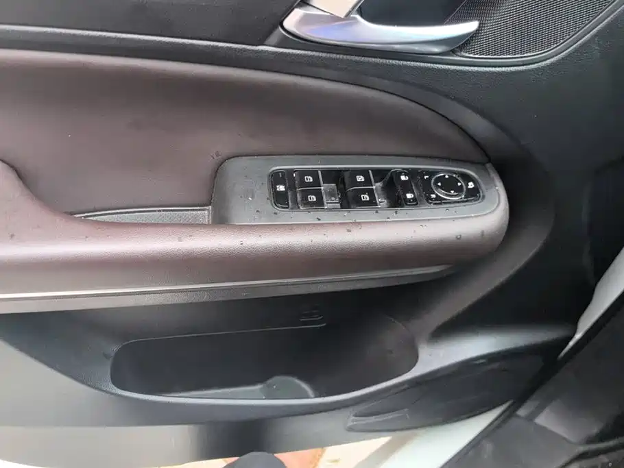 GAC Motor Trumpchi M6 — миниатюра 7