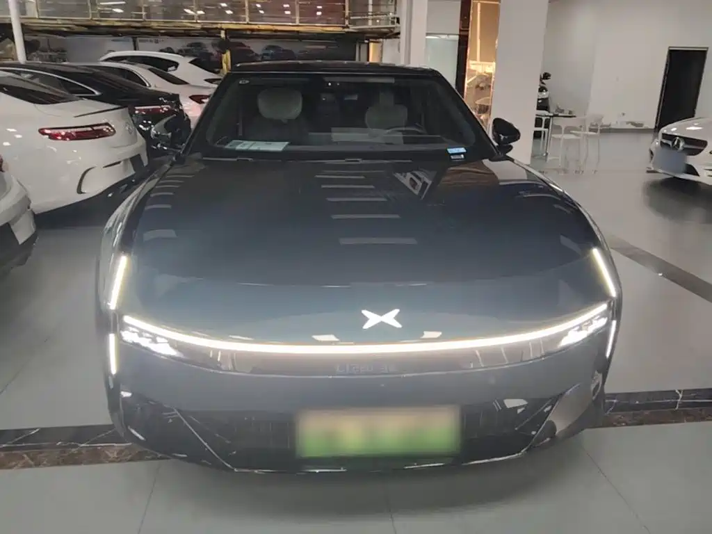 XPeng P7 — миниатюра 3