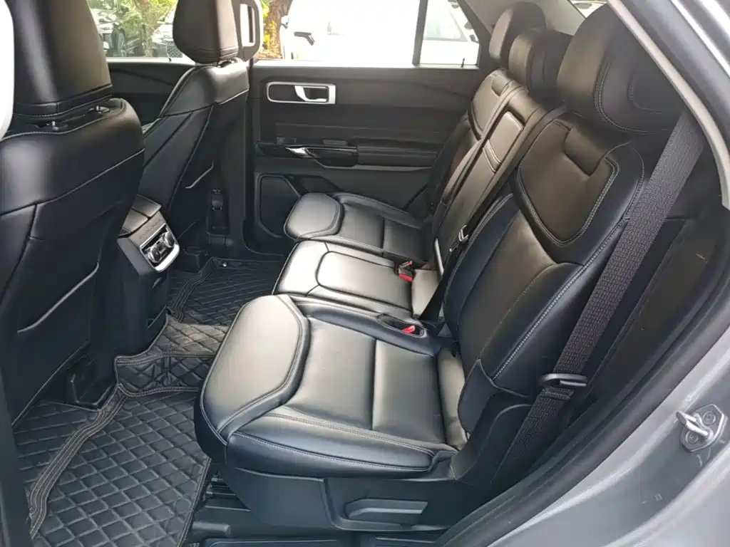Ford Explorer — миниатюра 17