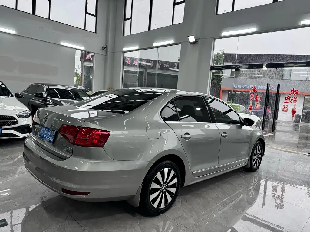 Volkswagen Sagitar — миниатюра 5