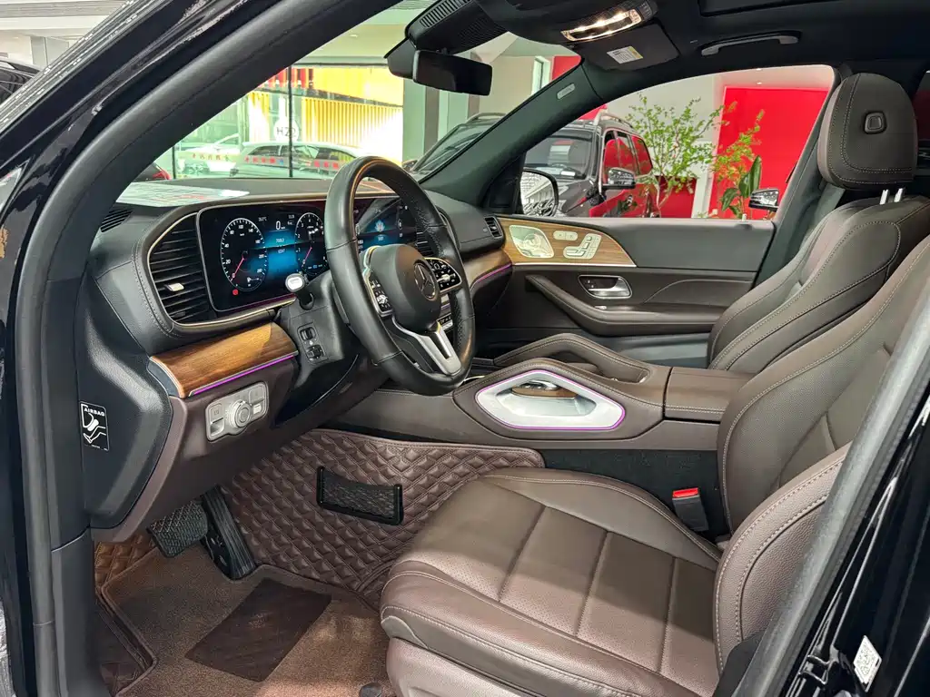 Mercedes-Benz GLS — миниатюра 8