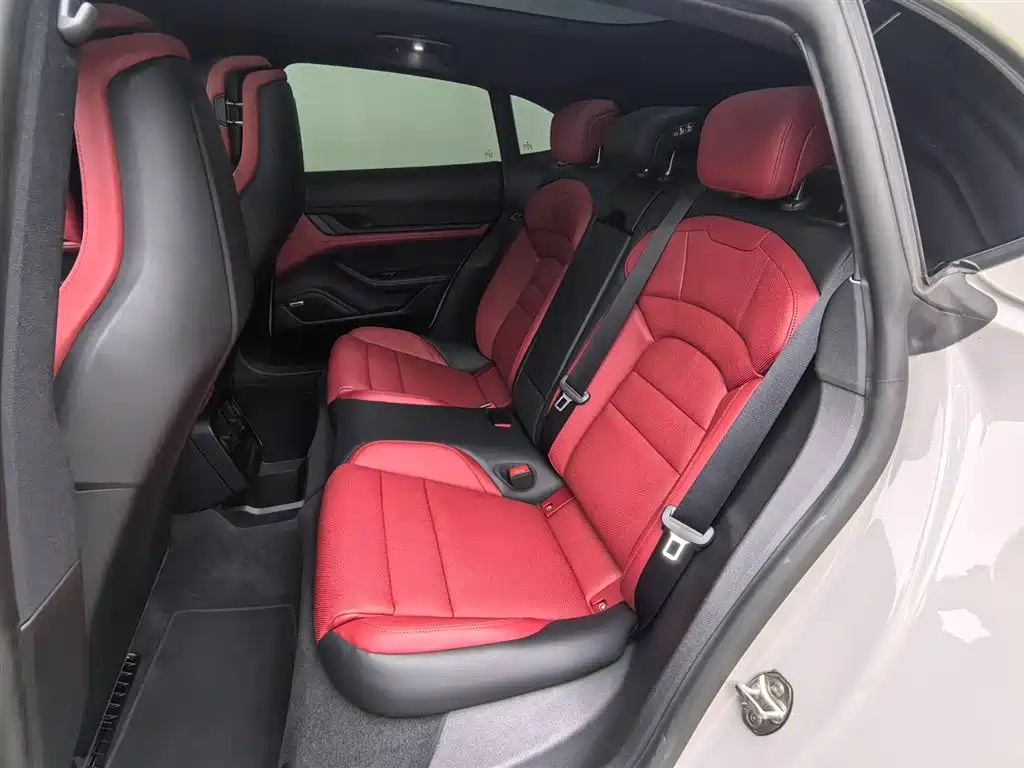 Porsche Taycan — миниатюра 20