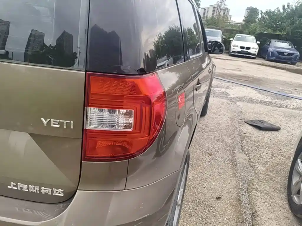 Skoda Yeti — миниатюра 8