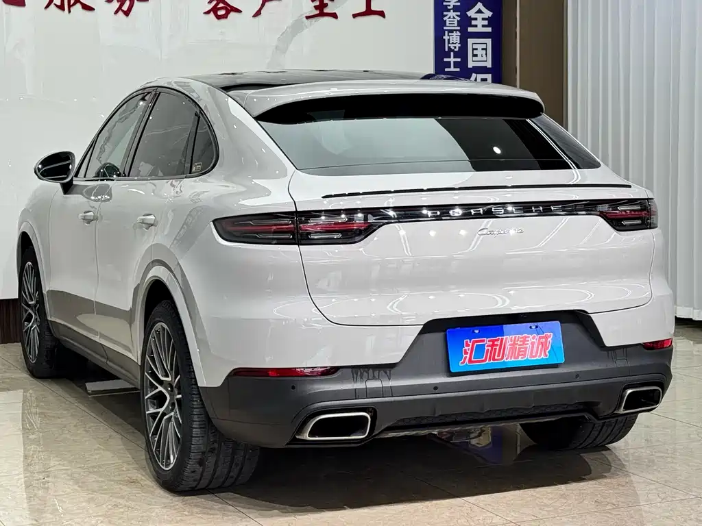 Porsche Cayenne — миниатюра 4
