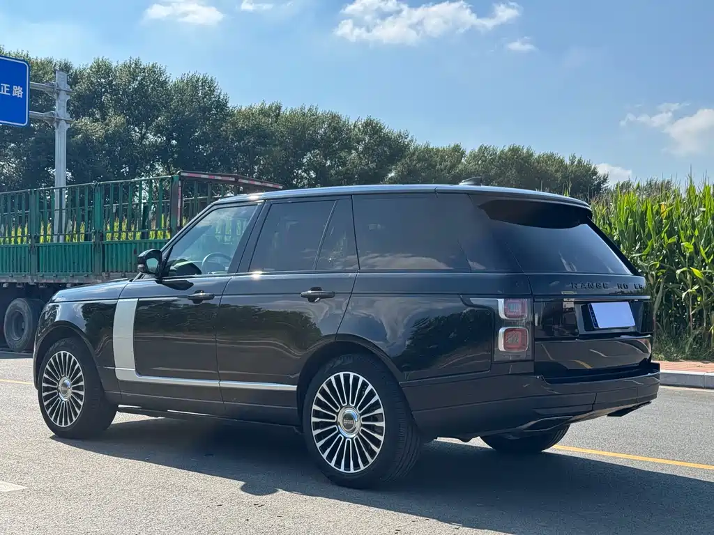 Land Rover Range Rover — миниатюра 5