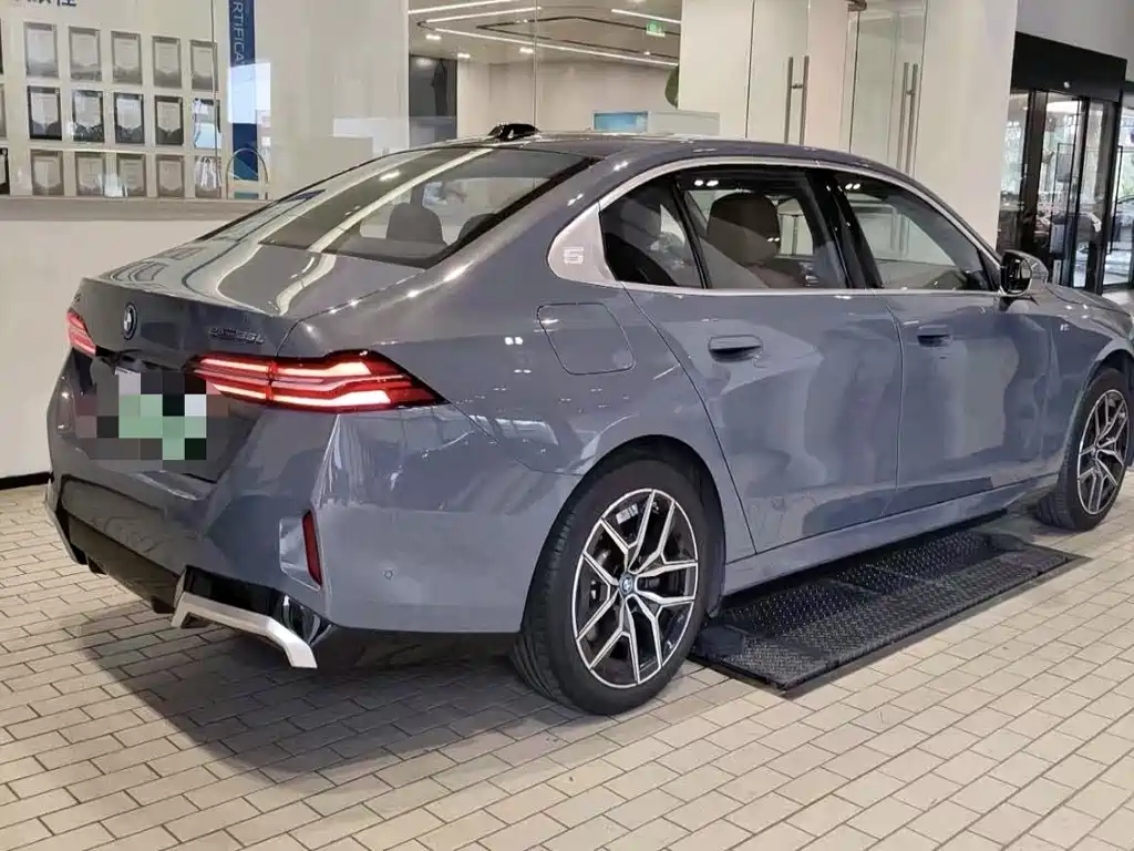 BMW i5 — миниатюра 4