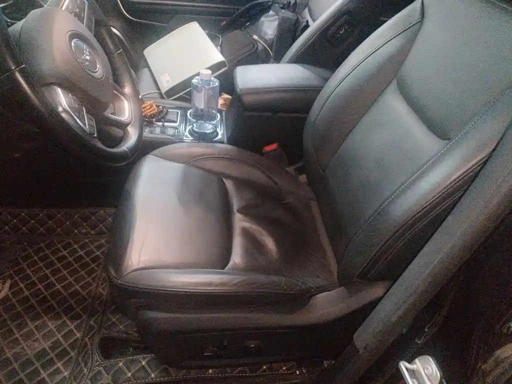 Jeep Grand Commander — миниатюра 11