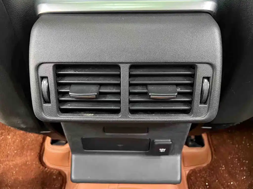 Land Rover Velar — миниатюра 15