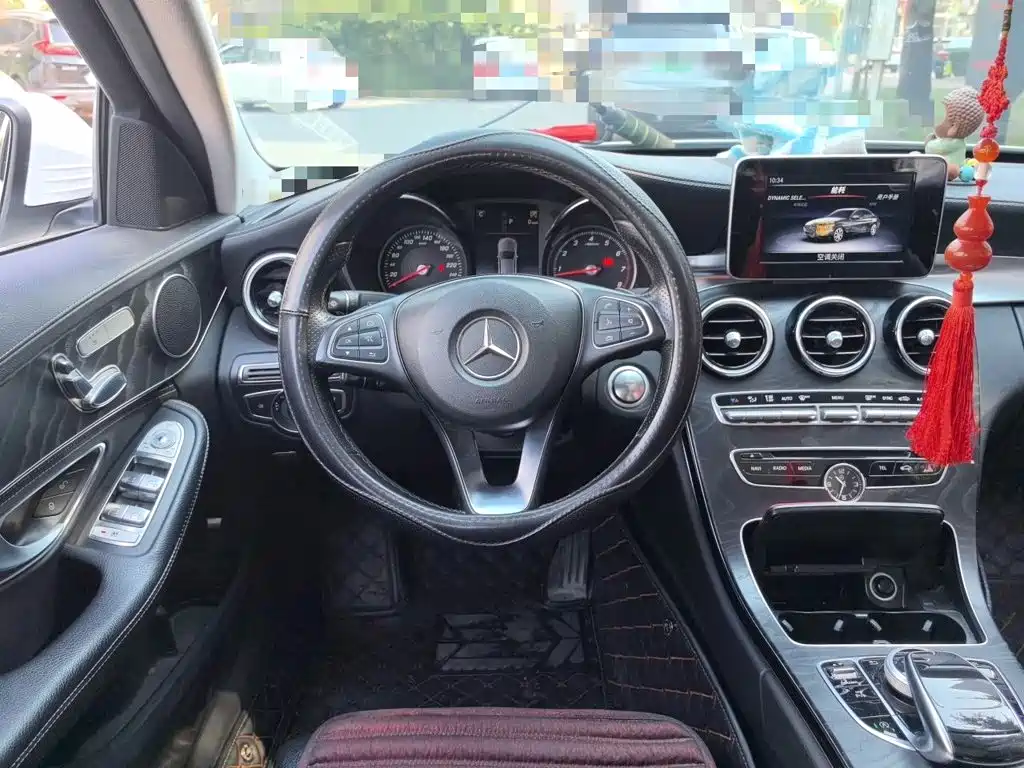 Mercedes-Benz C-Class — миниатюра 13