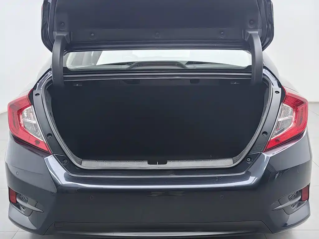 Honda Civic — миниатюра 16