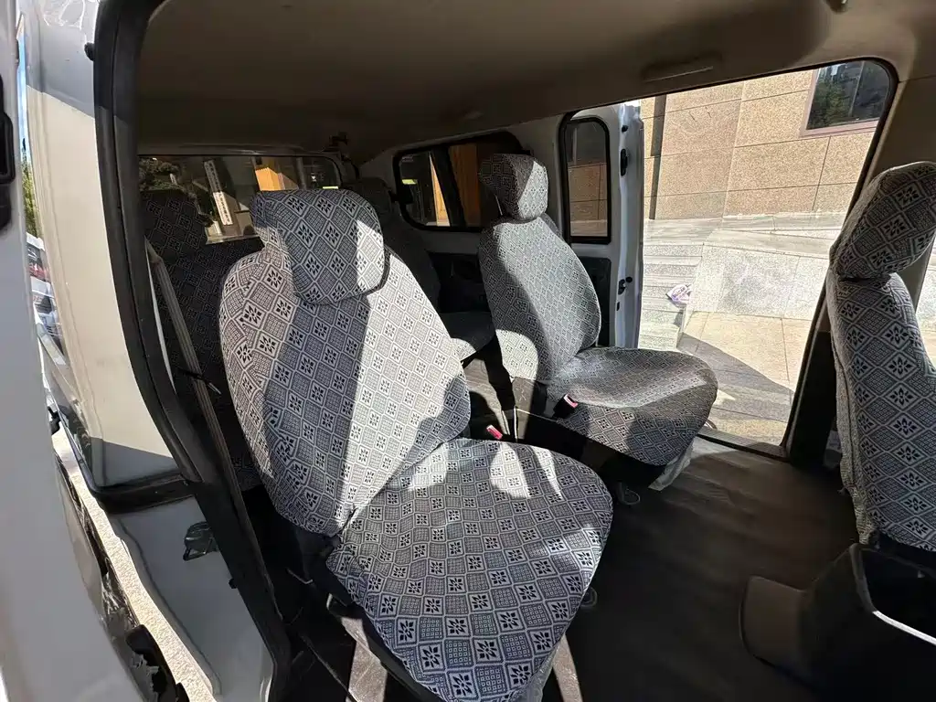 WULING WULING HONGGUANG V