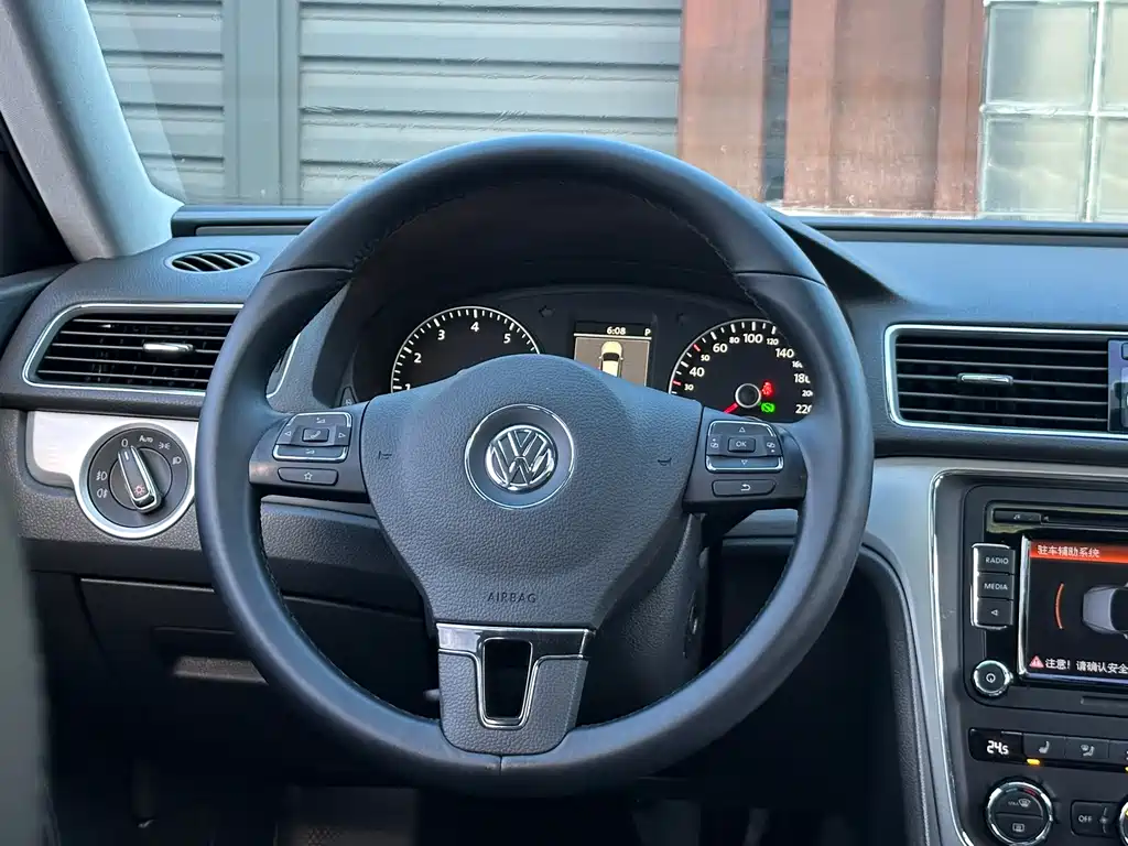 Volkswagen Passat — миниатюра 12