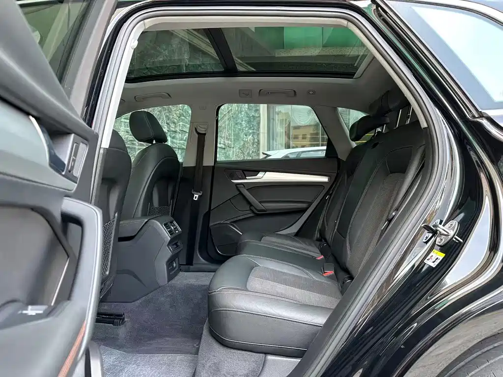 Audi Q5L 2018 40 TFSI Fashion V