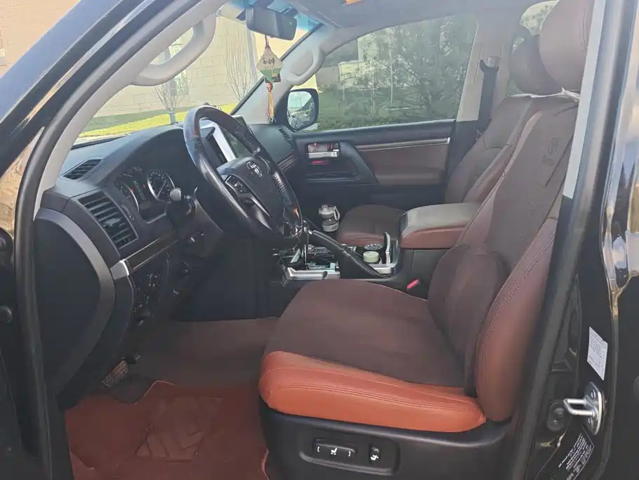 Toyota Land Cruiser — миниатюра 9
