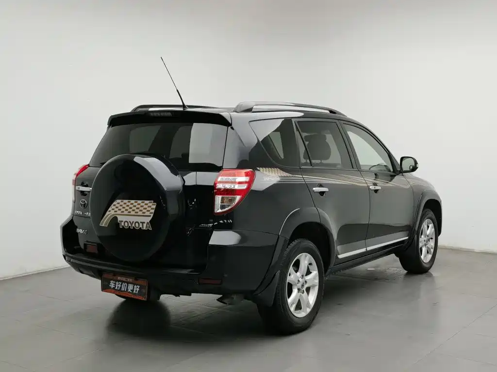 Toyota RAV4 — миниатюра 2
