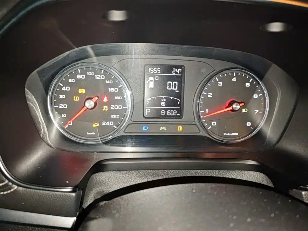 Roewe RX5 — миниатюра 12