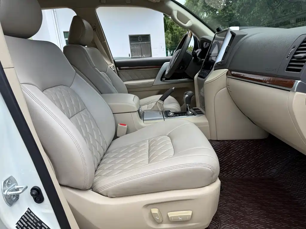 Toyota Land Cruiser 2019 4.0L GX-R