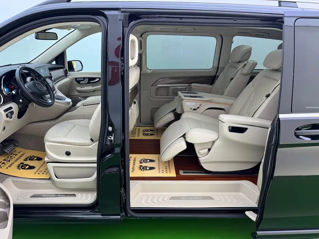 Mercedes-Benz V-Class — миниатюра 22