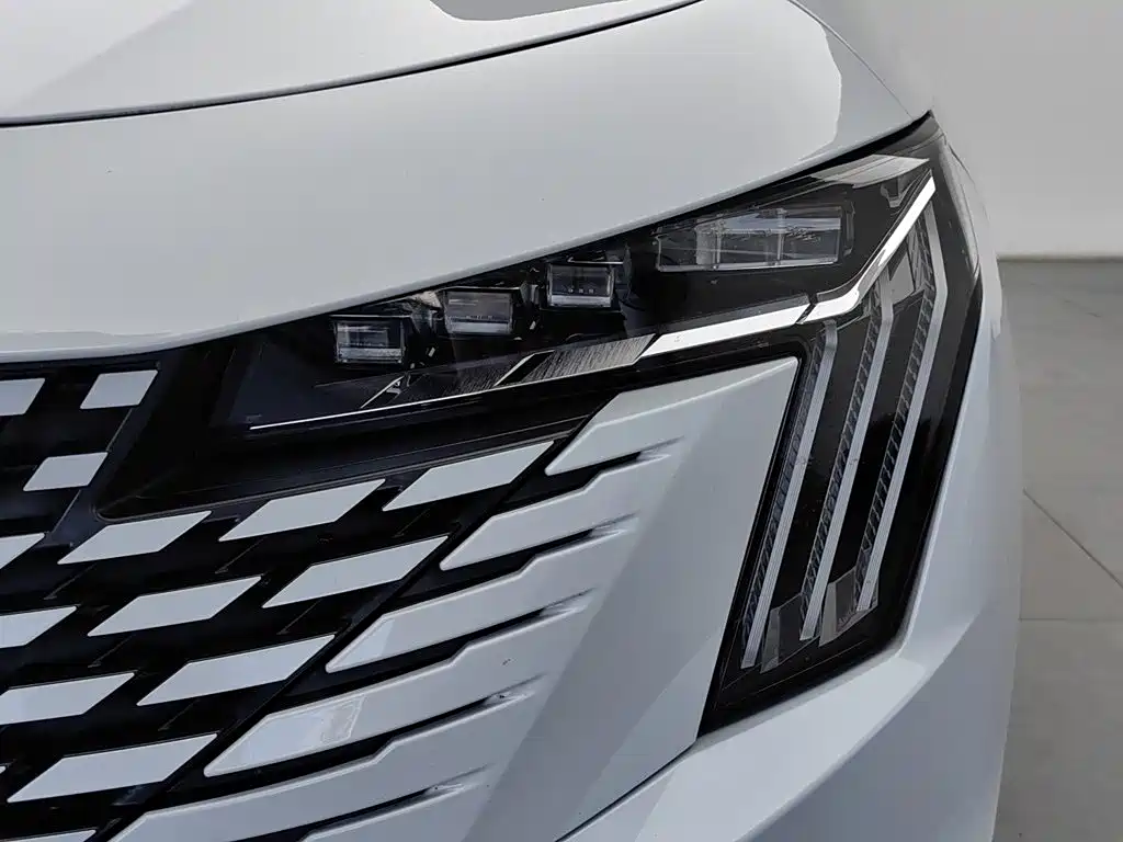 Peugeot 508 — миниатюра 7