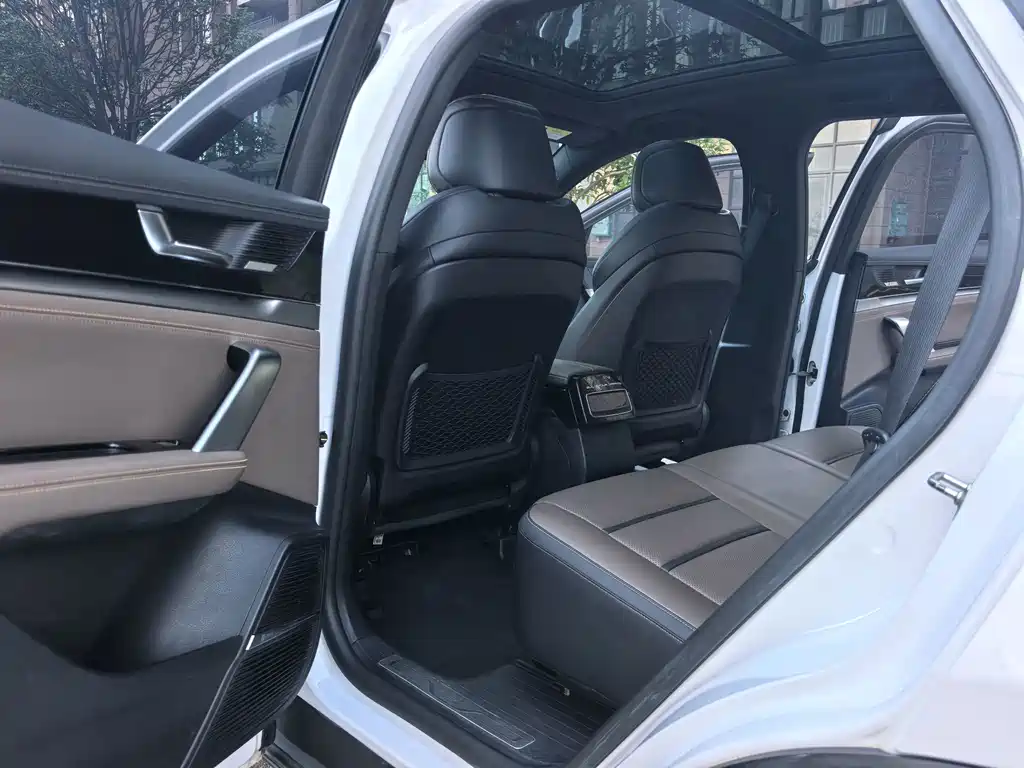 BYD Tang — миниатюра 10