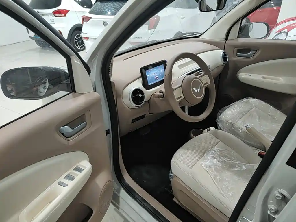 Wuling MINIEV — миниатюра 16