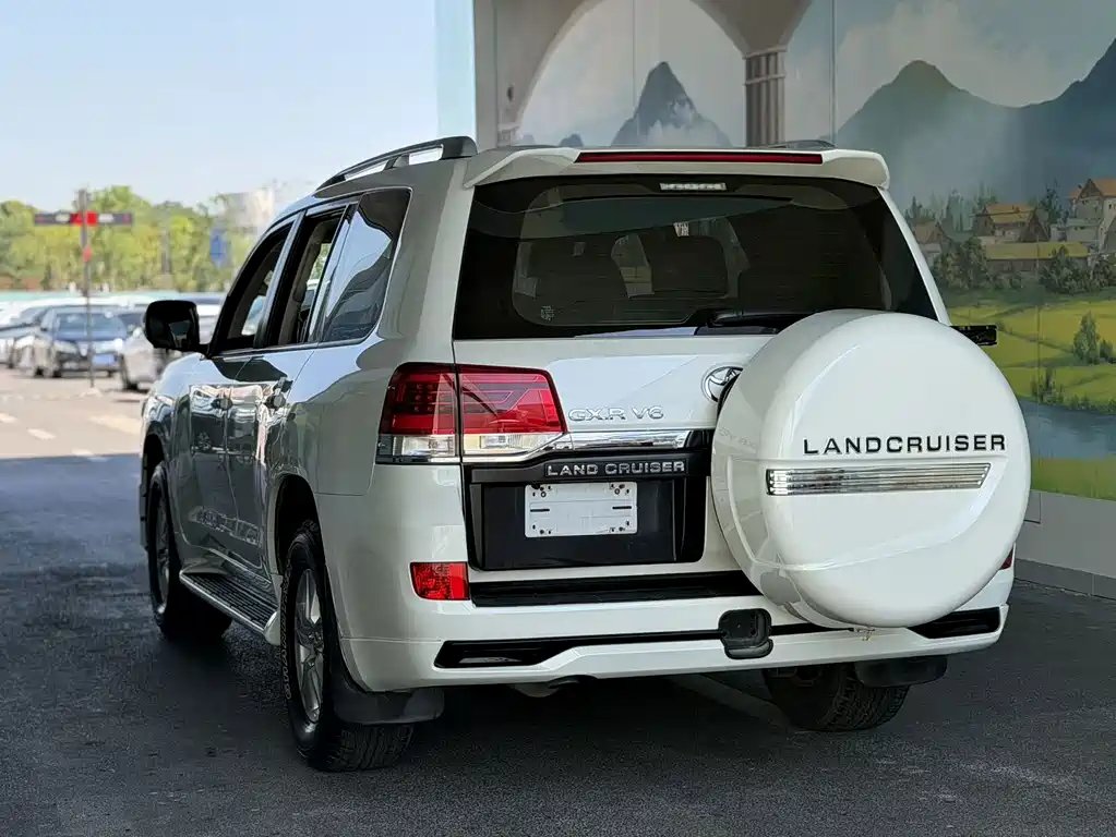 Toyota Land Cruiser — миниатюра 9