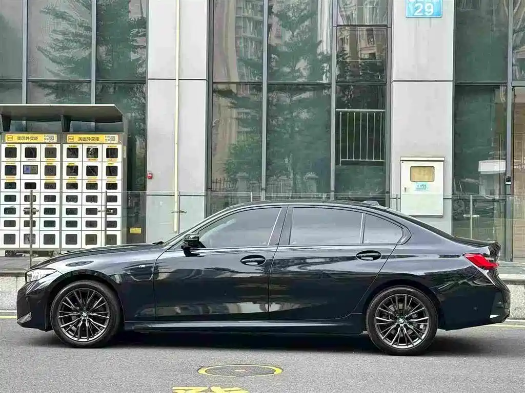 BMW 3 Series — миниатюра 2