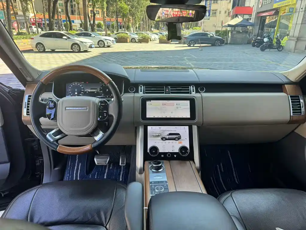 Land Rover Range Rover — миниатюра 8