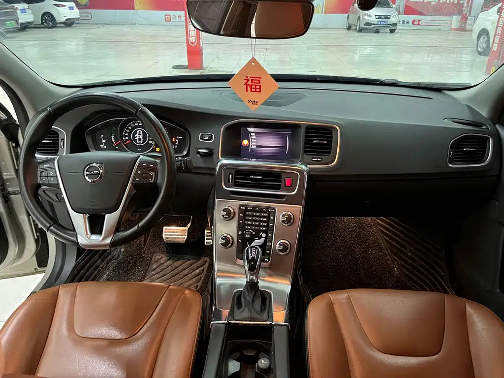 Volvo S60 — миниатюра 6