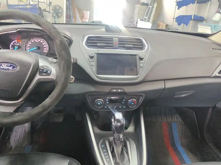 Ford Escort — миниатюра 13