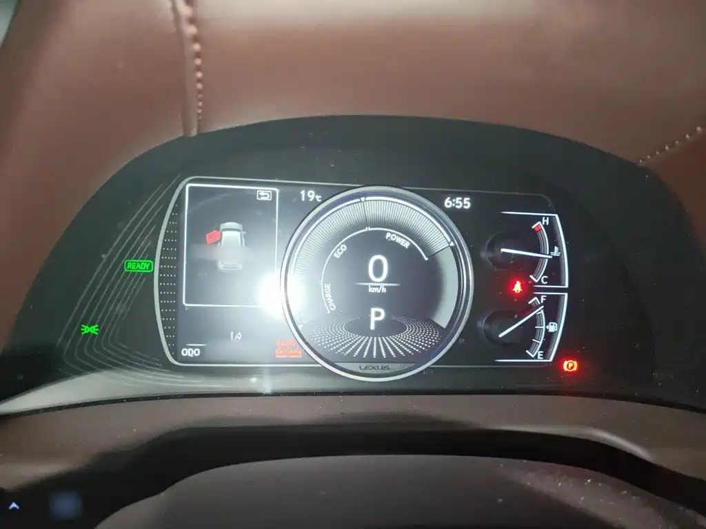 Lexus ES 2018 300h VI