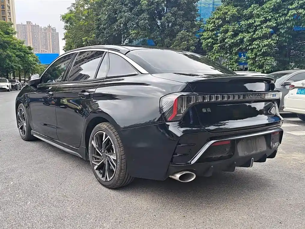 Lynk & Co 03 — миниатюра 9