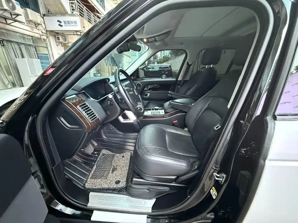 Land Rover Range Rover — миниатюра 9